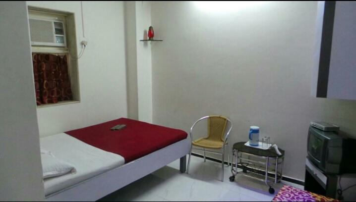 New Metro Guest House Mumbai Ngoại thất bức ảnh